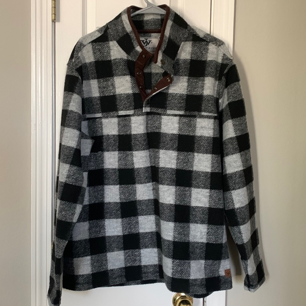 Mens sweater / fleece over throw